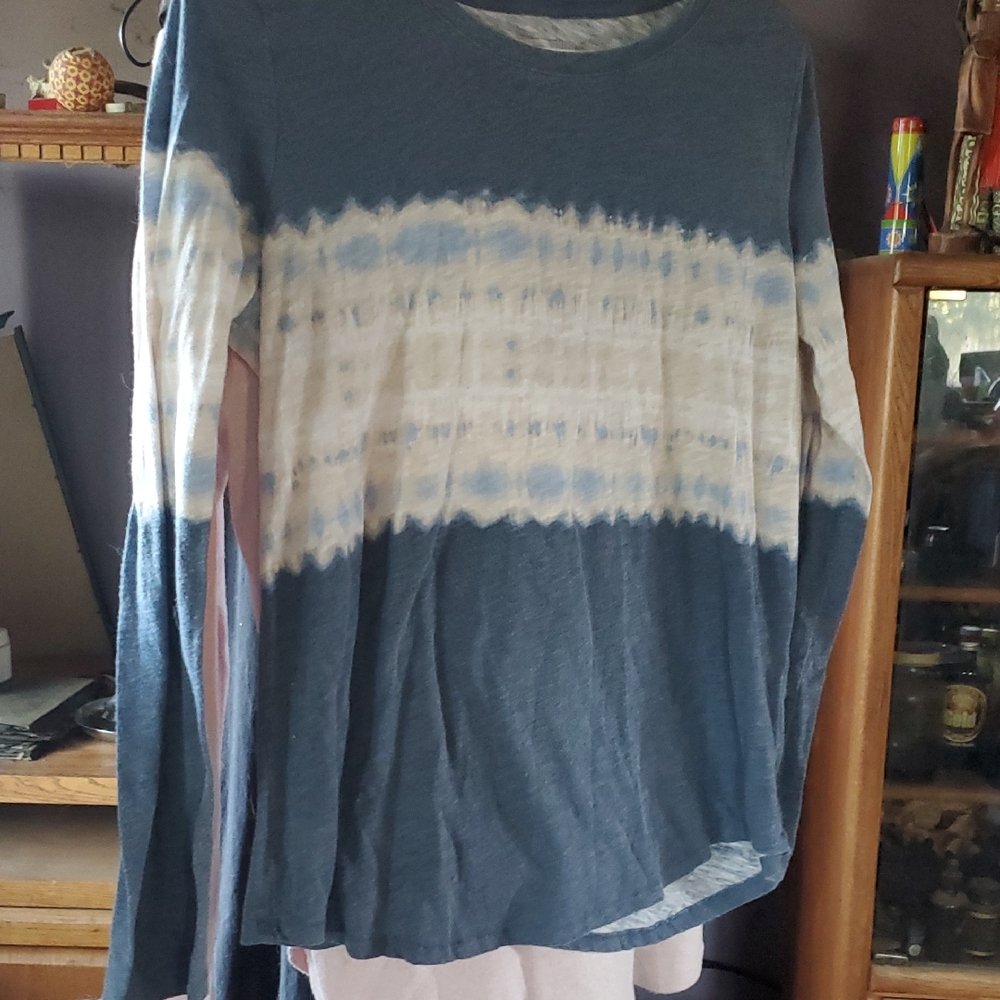 Sonoma Blue and White Tie-Dye Long Sleeve Top